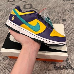 Nike Dunk low “Lisa Leslie” Size 7w